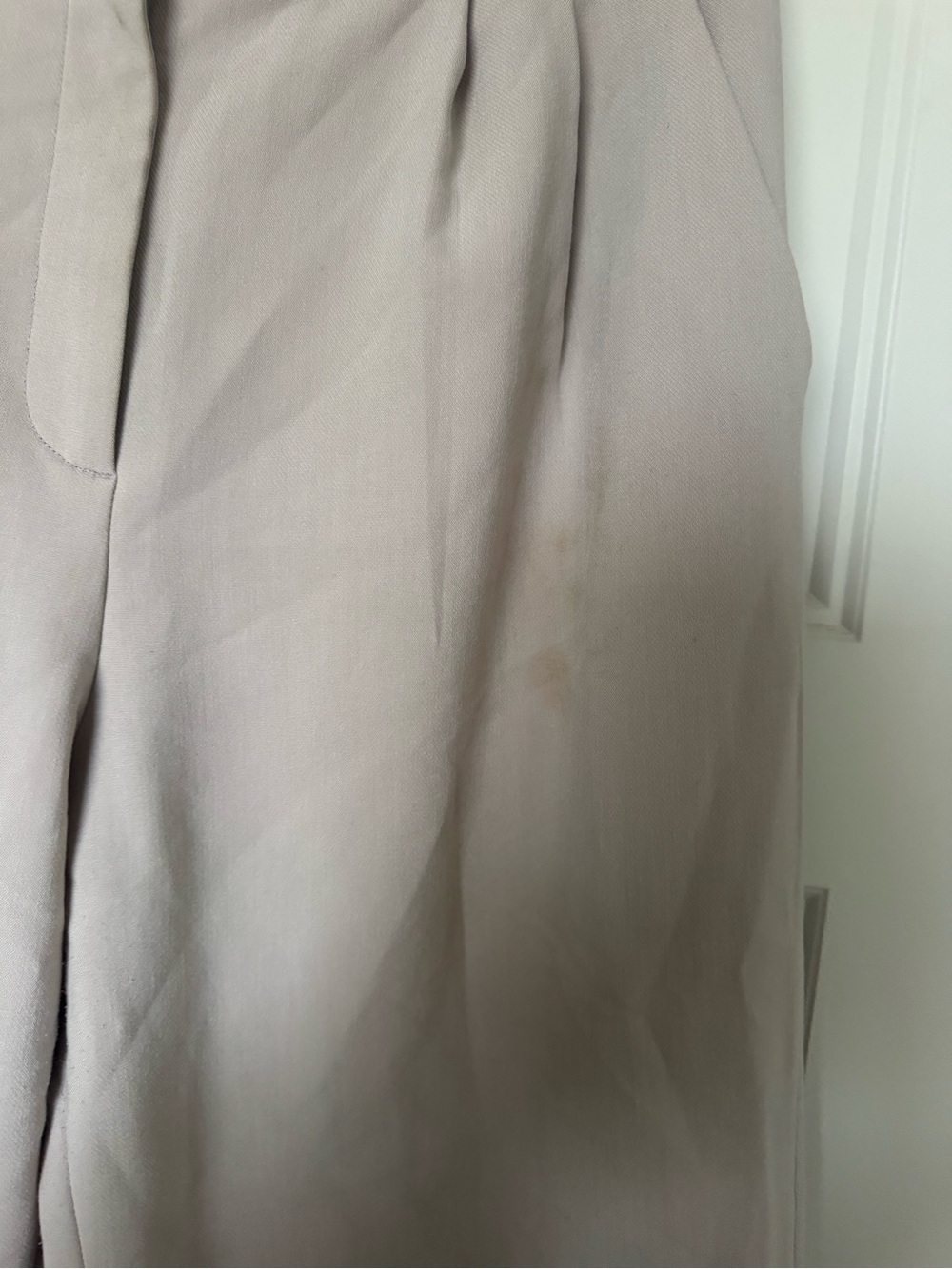 High-Waist Wide-Leg Trousers in Light Beige - Picture 4 of 4